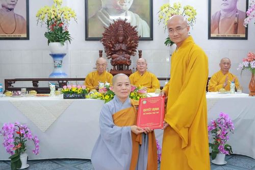 Chùa Vạn Hạnh (P.Bình Thạnh, TP.HCM) có tân trụ trì