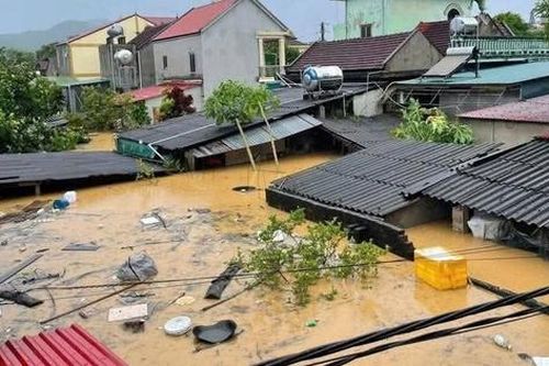Nghệ An: Bão số 10 khiến một người tử vong, gần 20.000 căn nhà bị tốc mái
