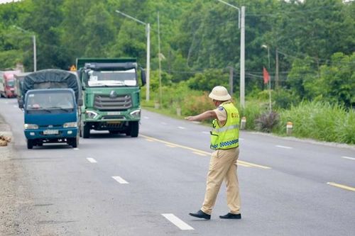 Tăng cường đảm bảo an toàn giao thông trên Quốc lộ 9