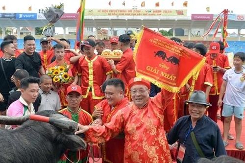 Nghệ nhân, cựu đại tá Công an 91 tuổi lần thứ 3 vô địch lễ hội chọi trâu Đồ Sơn