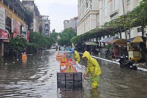 Cảnh báo ngập lụt ở một số khu vực tại Hà Nội