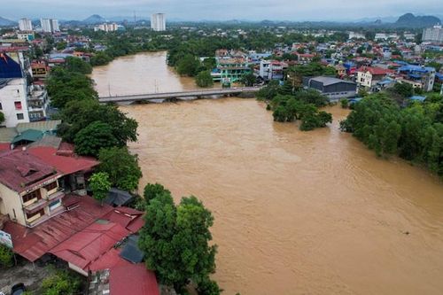 Ứng phó lũ đặc biệt lớn trên sông Thao