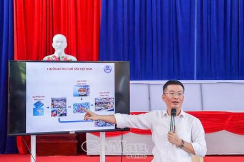 Xã Khánh Lâm tuyên truyền bảo vệ biển đảo, chống khai thác IUU