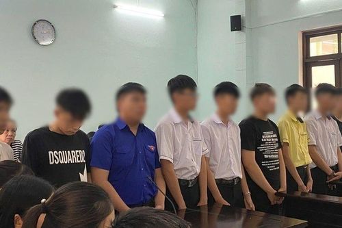 Nhóm thanh niên truy đuổi khiến nạn nhân rơi từ tầng 3 chung cư xuống đất: Chi tiết gây phẫn nộ nhất