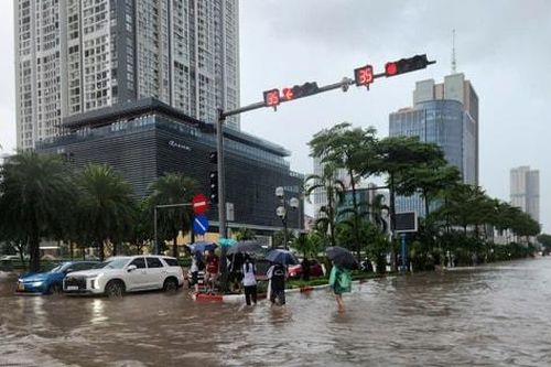 Hà Nội: Nước sông hồ dâng cao, số điểm ngập úng tăng lên 82