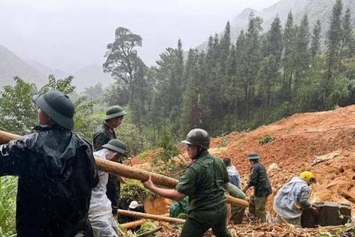 Tuyên Quang: Khẩn trương tìm kiếm 4 người mất tích trong vụ lở đất ở xã Lũng Cú