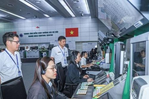 Sân bay Nội Bài: 90 chuyến bay phải bay chờ hoặc chuyển hướng đi sân bay dự bị