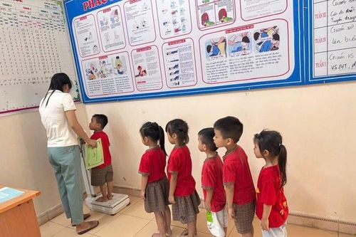 Trẻ không tăng cân, hay ốm vặt - có phải dấu hiệu suy dinh dưỡng?