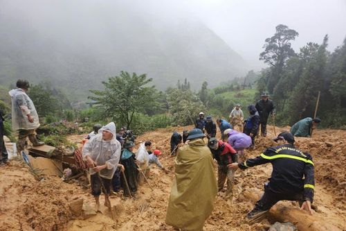 Số người chết và mất tích do mưa bão tăng lên 51 người