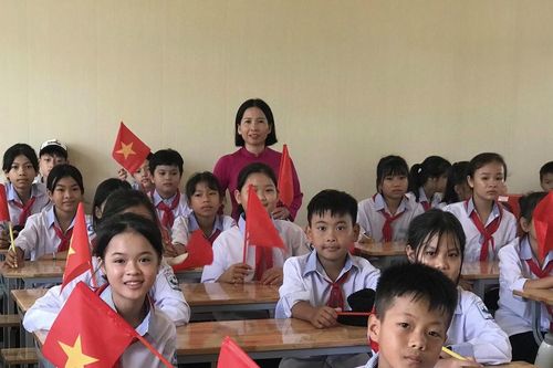 Ứng xử chuẩn mực trong nhà trường