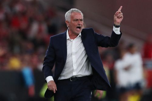 Khoảnh khắc gây sốt của Mourinho
