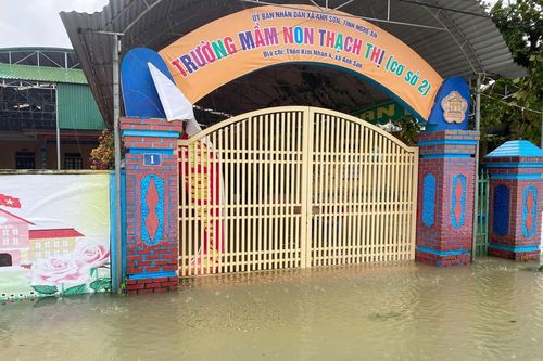 Hơn 1.000 trường học thiệt hại sau bão Bualoi
