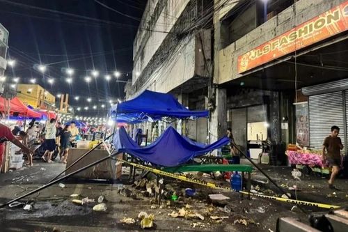 Nhà thờ tại Philippines rung lắc dữ dội trong động đất