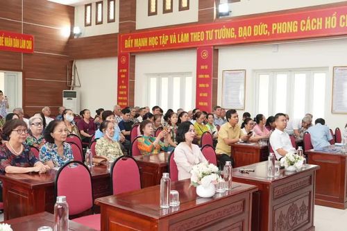 Phú Thượng hưởng ứng Ngày Quốc tế Người cao tuổi