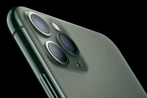 iPhone 11 Pro Max và Apple Watch Series 3 chính thức thành 'hàng cổ'