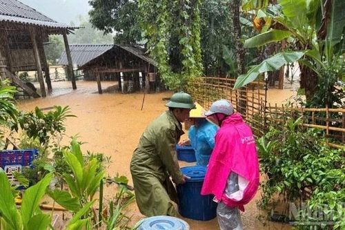 Mưa lũ lớn, nhiều sông vượt báo động 3, có nơi vượt lũ lịch sử