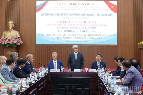 Việt Nam luôn coi trọng phát triển quan hệ với thành phố Saint Petersburg và Liên bang Nga