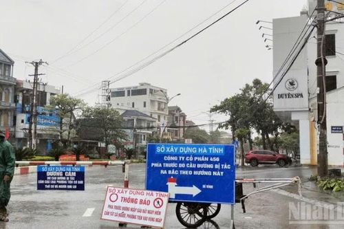 Bộ Xây dựng yêu cầu kiểm tra, xử lý nghiêm vi phạm an toàn công trình sau mưa lũ