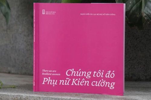 Ra mắt sách ảnh 'Chúng tôi đó-Phụ nữ kiên cường'
