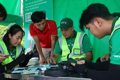 Vẫn lúng túng chuyển sang tài khoản giao thông