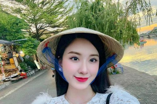 Ái nữ nhà cựu danh thủ bóng đá Việt gây thương nhớ nhờ nhan sắc ngọt ngào