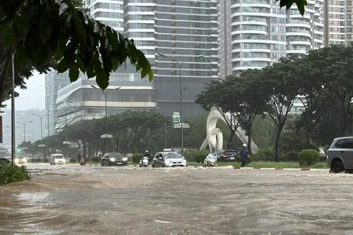 Những khu đô thị ở Hà Nội ngập sâu sau mưa bão