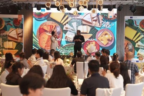 Khám phá tinh hoa ẩm thực Pháp qua nghệ thuật làm phô mai