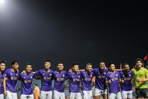 Hà Nội FC thắng 2-0 trên sân SHB Đà Nẵng, tiếp tục mạch thăng tiến