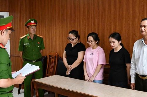 Khởi tố giám đốc và nhân viên một phòng khám quốc tế vì lừa dối khách hàng
