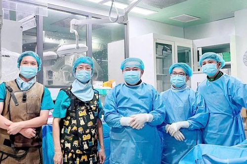 Kỳ tích cấp cứu bệnh nhân vỡ phình động mạch chủ ngực