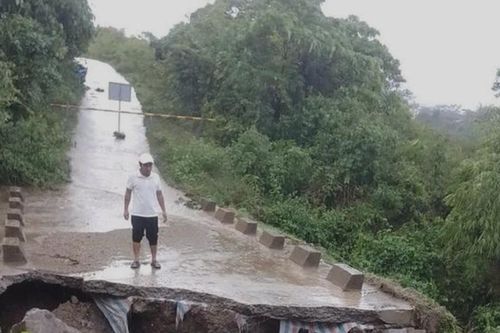 Sập cống liên hợp ở La Lay, nhiều hộ dân bị cô lập