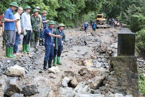 Cảnh báo nguy cơ lũ quét, sạt lở đất sau mưa lớn