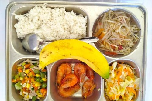 Phụ huynh phấn khởi vì suất ăn bán trú được hỗ trợ 20.000 đồng