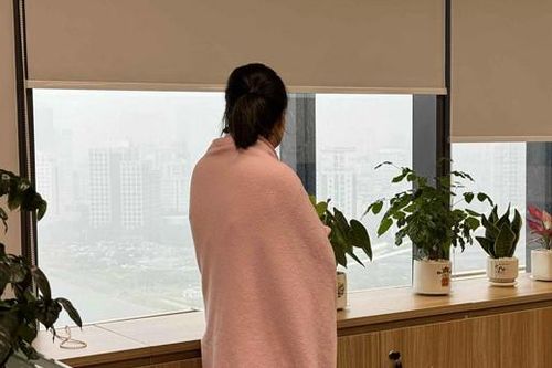 Hà Nội ngập lụt, dân công sở đùa 'đi làm từ tháng 9 đến tháng 10 mới về nhà'
