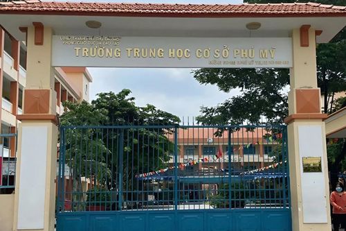 Sức khỏe hiện tại của nam sinh lớp 8 rơi từ tầng 2 xuống sân trường ở TPHCM
