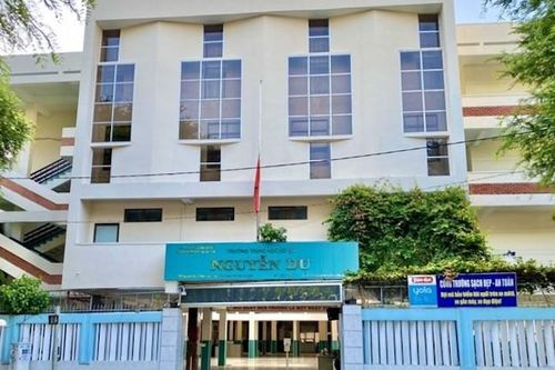 Trường giữa trung tâm TPHCM công bố không thu quỹ phụ huynh, quỹ lớp, quỹ trường