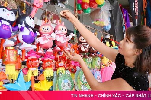 Thị trường đồ chơi Trung thu sôi động, đa dạng mẫu mã