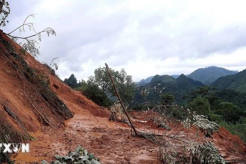 Phú Thọ: Mưa lũ làm đứt gẫy tuyến đường 433, nhiều xã vùng cao bị cô lập