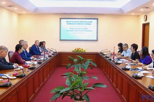 TTXVN tiếp đoàn đại biểu chính quyền thành phố St.Petersburg