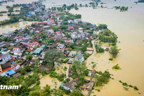 Nước sông Bùi dâng cao, người dân vùng 'rốn lũ' lại chìm trong biển nước