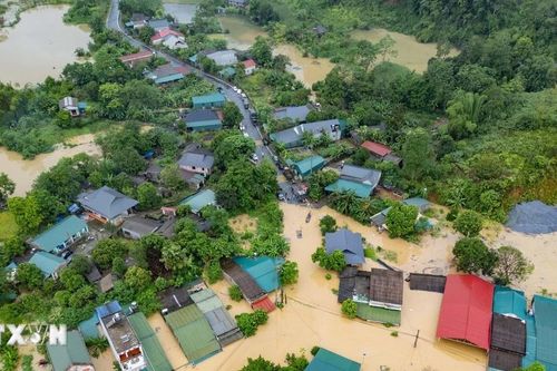 Tuyên Quang: Nước lũ bắt đầu rút, hàng nghìn hộ dân vẫn ngập sâu