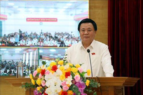 Ủy viên Bộ Chính trị Nguyễn Xuân Thắng tiếp xúc cử tri Quảng Ninh