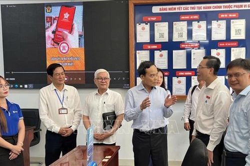 Bí thư Thành ủy TP Hồ Chí Minh: Chú ý tạo động lực cho đội ngũ cán bộ cơ sở