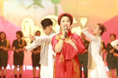 Hành trình nghệ thuật kết nối âm nhạc, thiền ca và thiện nguyện của 'Sao Mai' Hiền Anh