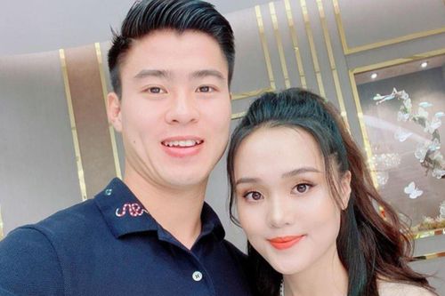 Duy Mạnh nhận món quà hơn 100 triệu từ vợ