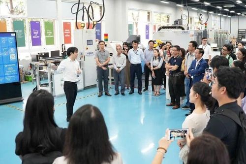 Chuyển đổi xanh tăng tốc nhưng nhân lực vẫn 'xám'