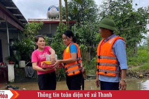 Các cấp Hội LHPN trong tỉnh đồng hành, hỗ trợ cùng người dân trong bão lũ