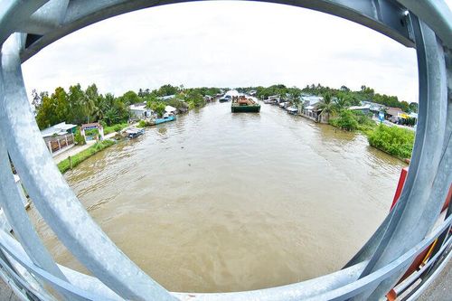 Bên dòng Chắc Băng