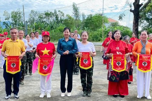 Xã Vĩnh Gia tổ chức hội thi thể dục dưỡng sinh kỷ niệm 34 năm ngày Quốc tế người cao tuổi