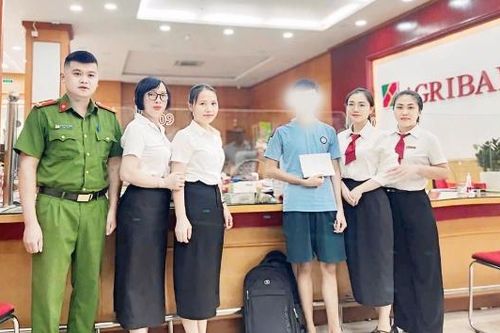 Cán bộ Agribank Chi nhánh Bắc Giang kịp thời ngăn chặn vụ lừa đảo hơn 800 triệu đồng qua mạng